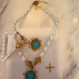 SUSAN SHAW VENETIAN AQUA CROSS GLASS AND PEARL NECKLACE & BRACELET SET •LIKE NEW